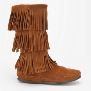 Minnetonka, suede fringe boots 8 Festival Bohemian Boho
